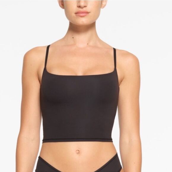 Skims Fits Everybody Cropped Cami In Onyx Size XS - Picture 2 of 4